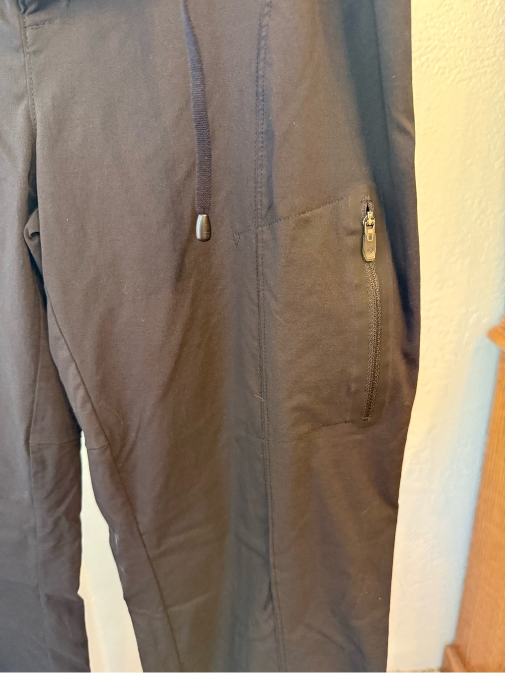 Columbia Black womens Omni Shield Outdoor Performance Trail Pants. Size 10/42 - Picture 3 of 5
